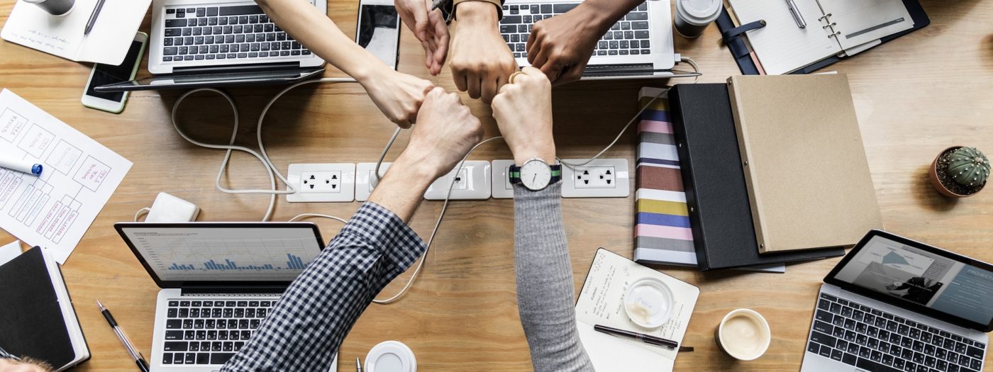 achievement-3408115_1920-1400x525